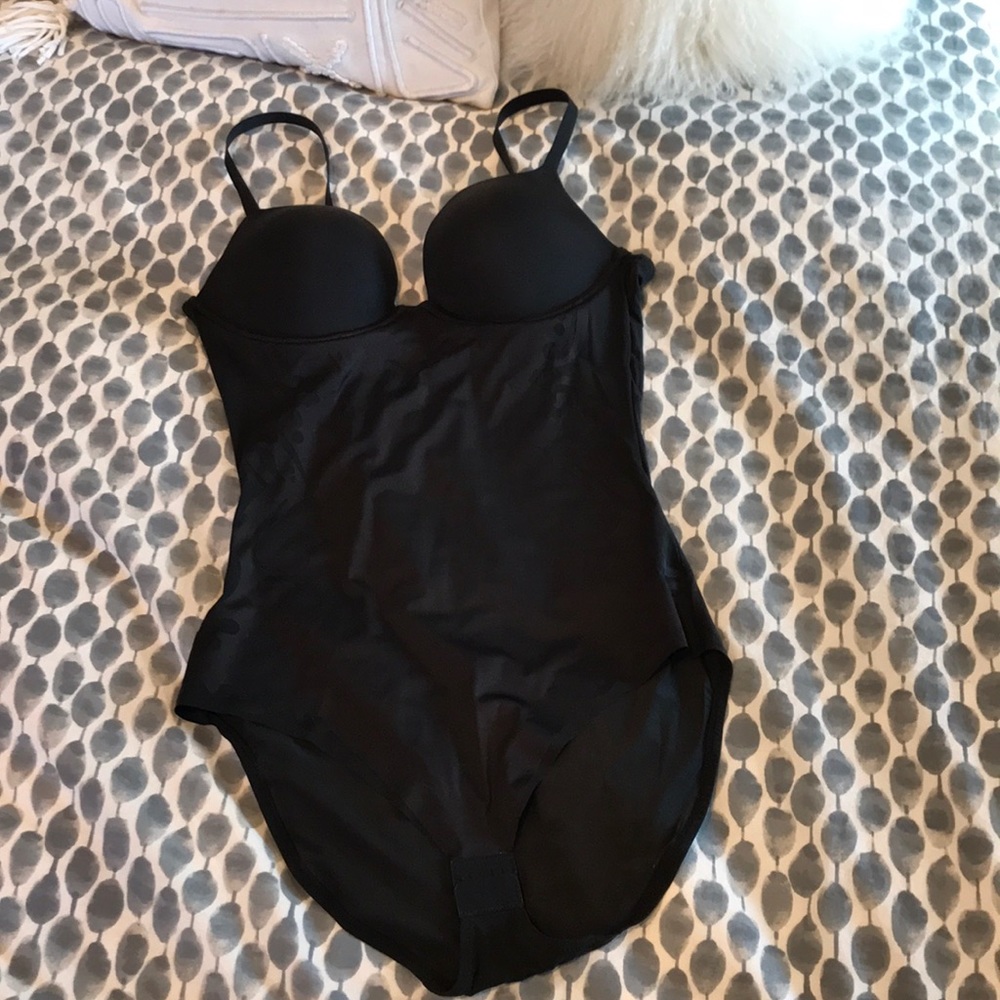 Spanx Shapewear w/ PushUp Bra size 36B NWOT